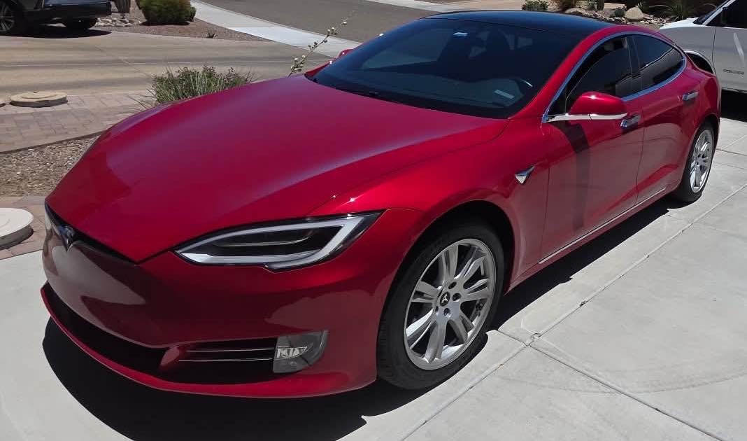 Tesla Model S after windshield service
